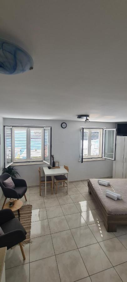 Apartments Matea Studio Apartment Štikovica Екстериор снимка